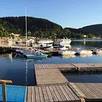 Chaleureux à Avec Parking Privé. *