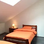 Chaleureux à Avec Parking Privé.