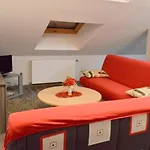 Chaleureux à Avec Parking Privé. *