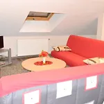 Chaleureux à Avec Parking Privé. Apartamento *