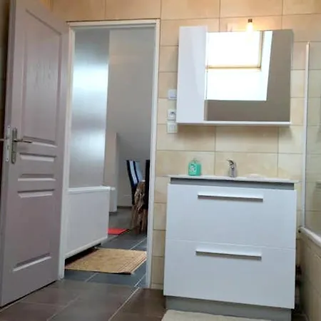 Apartment Chaleureux A Avec Parking Prive.