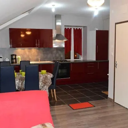 Chaleureux A Avec Parking Prive. *