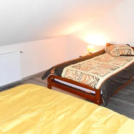 Chaleureux A Avec Parking Prive. Apartment *