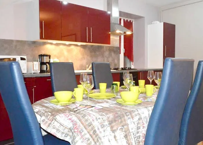 Appartamento Chaleureux à Avec Parking Privé.