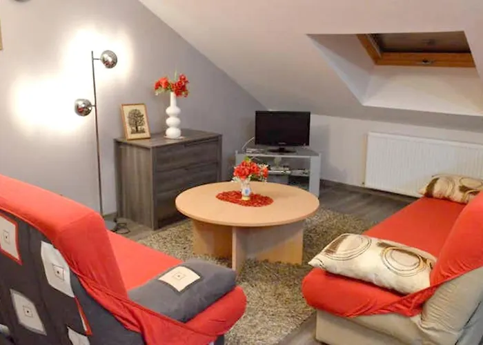 Chaleureux à Avec Parking Privé. *